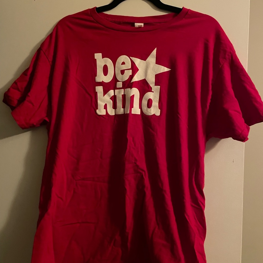 Hanes Red 'Be Kind' Short Sleeve Tee